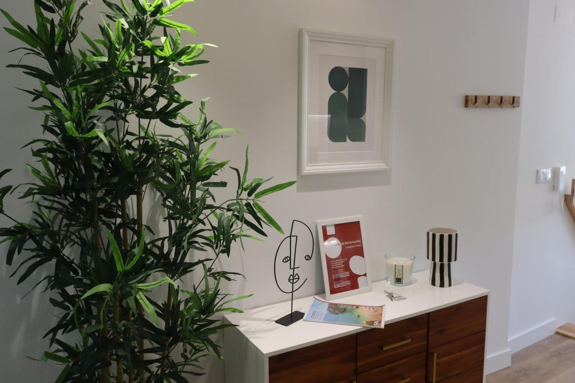 Lisbon, T2 Renewed Duplex With River View, Beato, Lejlighed *