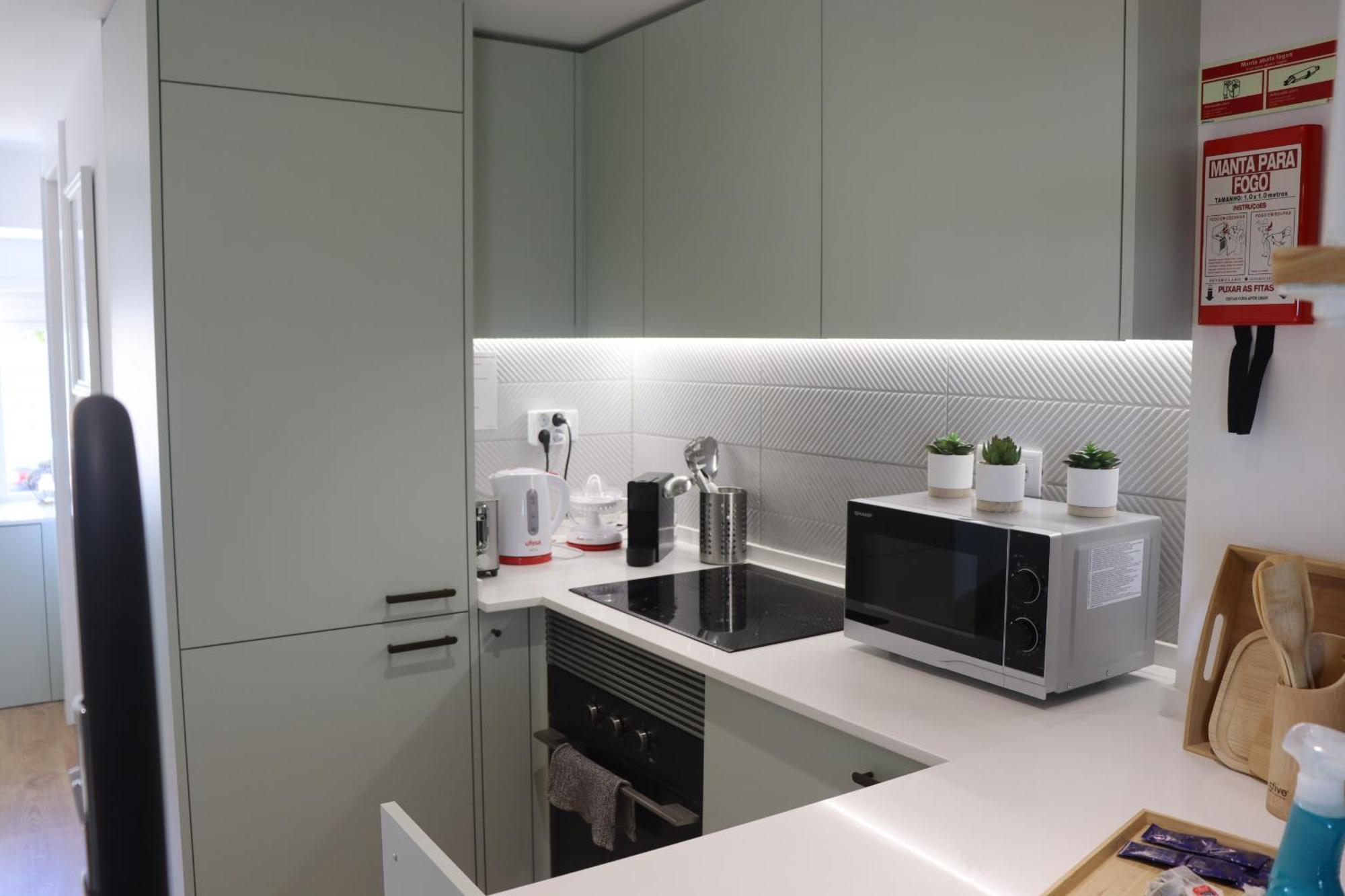 Lisbon, T2 Renewed Duplex With River View, Beato, Lejlighed Lisboa