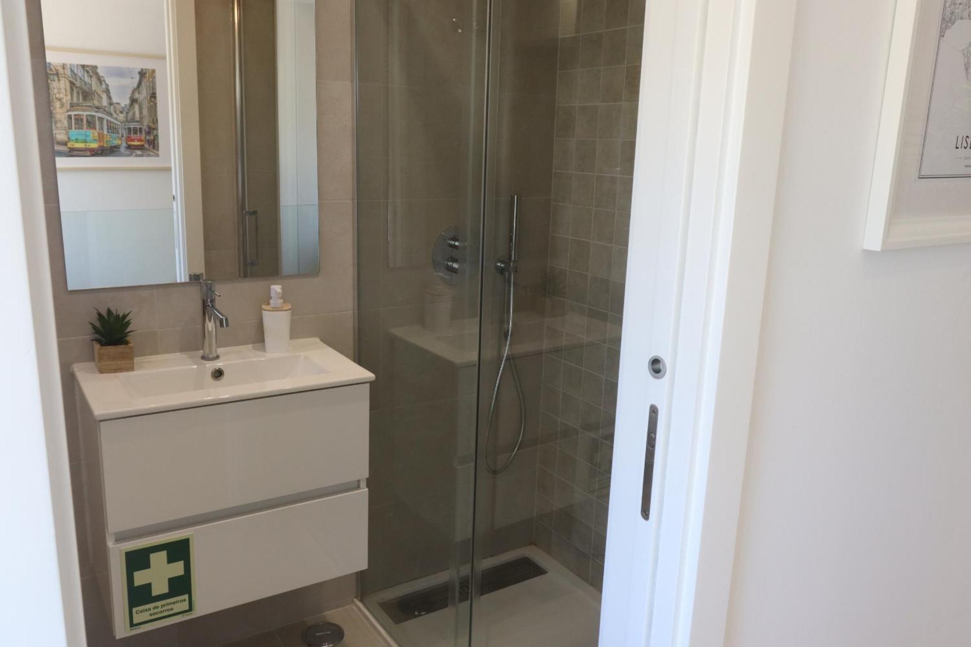 Lisbon, T2 Renewed Duplex With River View, Beato, * Lisbon